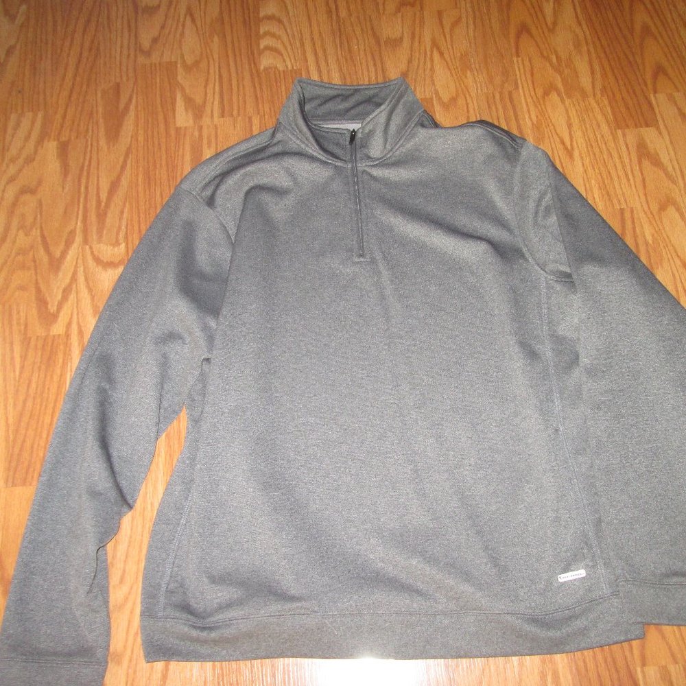 New without tags Tek Gear gray 1/4 zipper gray front pockets Size XXL Men's